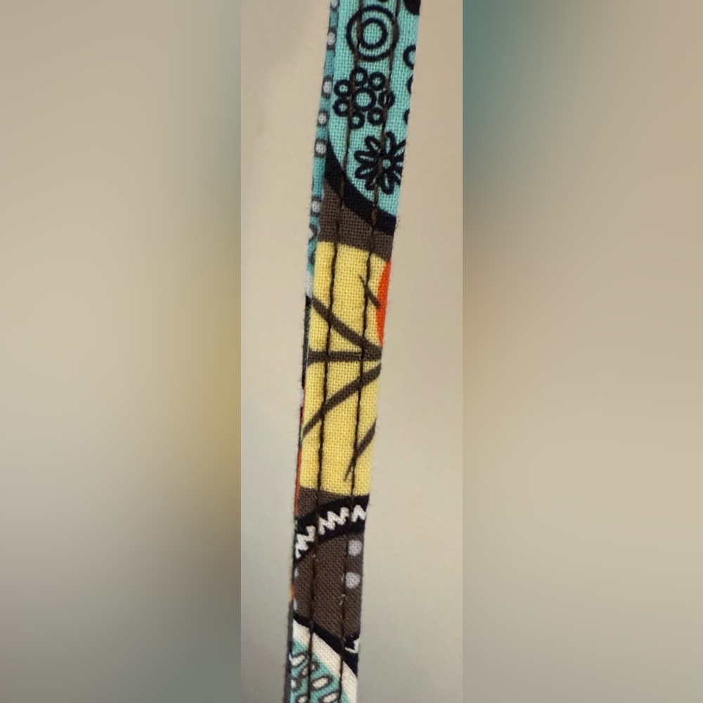 NWT Vera Bradley Lanyard in Flower Shower Pattern - Picture 4 of 4